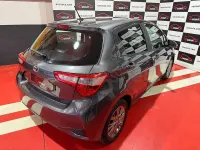 Usado Toyota Yaris Active 69 CV (50 kW) 2019 Gris / plata Berlina