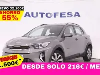 Usado Kia Stonic 120 CV (88 kW) 2023 Verde SUV