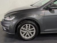 Usado VW Golf VII Advance 116 CV (85 kW) 2020 Gris Familiar