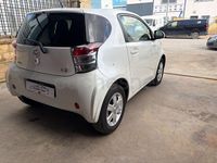 Usado Toyota iQ 68 CV (50 kW) 2009 Blanco Utilitario