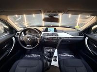 Usado BMW 318 Sport Line 143 CV (105 kW) 2013 Blanco Berlina