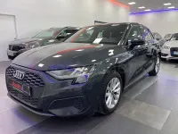 Usado Audi A3 116 CV (85 kW) 2021 Gris / plata Berlina