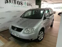 Usado VW Touran Advance 140 CV (102 kW) 2006 Gris / plata Monovolumen