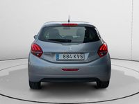 Usado Peugeot 208 Signature Sky 82 CV (60 kW) 2019 Gris Utilitario
