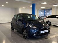 Usado Toyota Aygo x-sky 69 CV (50 kW) 2018 Negro Utilitario