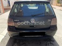 Usado VW Golf IV 100 CV (73 kW) 2003 Negro Berlina