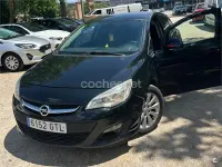 Usado Opel Astra Cosmo 110 CV (80 kW) 2010 Negro Berlina