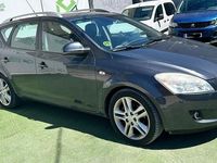 Usado Kia Ceed 140 CV (102 kW) 2008 Gray Utilitario