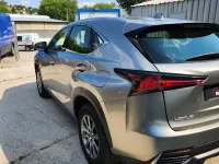 Usado Lexus NX300h Business Edition 197 CV (144 kW) 2021 Gris / plata SUV