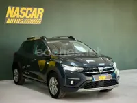 Usado Dacia Sandero Essentiel 90 CV (66 kW) 2021 Gris / plata Berlina
