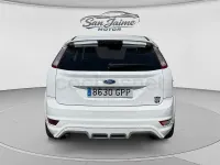 Usado Ford Focus 115 CV (84 kW) 2009 Blanco Berlina