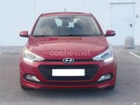 Usado Hyundai i20 84 CV (61 kW) 2015 Rojo Berlina