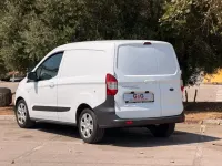 Usado Ford Transit Courier Ambiente 95 CV (69 kW) 2017 Blanco Van