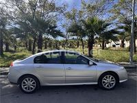 Usado Renault Laguna III Dynamique 150 CV (110 kW) 2008 Gris / plata Berlina