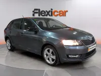 Usado Skoda Rapid Ambition 110 CV (80 kW) 2018 Gris Utilitario