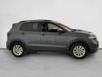 Usado VW T-Cross Advance 110 CV (80 kW) 2023 Gris / plata SUV