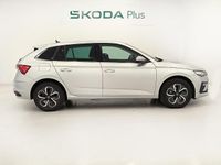 Usado Skoda Scala Selection 115 CV (84 kW) 2025 Gris plata Utilitario