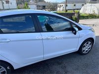 Usado Ford Fiesta Trend 68 CV (50 kW) 2010 Blanco Utilitario