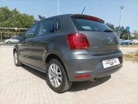 Usado VW Polo Advance 90 CV (66 kW) 2016 Gris Utilitario