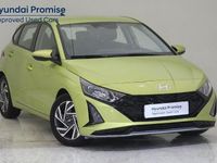 Usado Hyundai i20 100 CV (73 kW) 2024 Amarillo Utilitario
