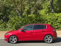 Usado Peugeot 308 Active 115 CV (84 kW) 2014 Granate Berlina