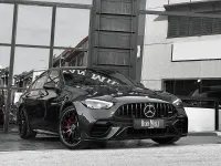 Usado Mercedes C63S AMG 680 CV (500 kW) 2024 Gris / plata Berlina