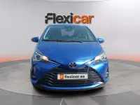 Usado Toyota Yaris Active 69 CV (50 kW) 2019 Azul Berlina