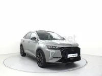 Usado DS Automobiles DS7 Crossback Performance 225 CV (165 kW) 2023 Gris / plata SUV