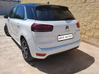 Usado Citroën C4 SpaceTourer Shine 130 CV (95 kW) 2018 Blanco Monovolumen