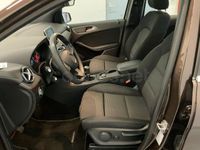 Usado Mercedes B200 136 CV (100 kW) 2016 Marrón Monovolumen