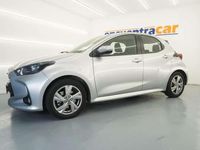 Usado Toyota Yaris Hybrid Active 116 CV (85 kW) 2024 Plateado Utilitario