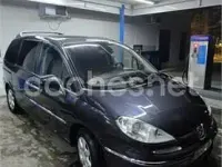 Usado Peugeot 807 Style 136 CV (100 kW) 2014 Granate Monovolumen