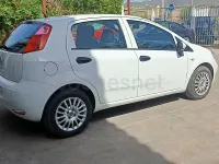 Usado Fiat Punto Easy 75 CV (55 kW) 2015 Blanco Utilitario