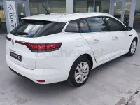 Usado Renault Mégane GrandTour Equilibre 115 CV (84 kW) 2023 Blanco Familiar
