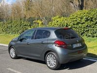 Usado Peugeot 208 Allure 100 CV (73 kW) 2017 Gris / plata Utilitario