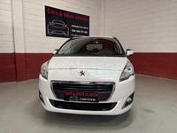 Usado Peugeot 5008 Allure 120 CV (88 kW) 2016 Blanco Monovolumen