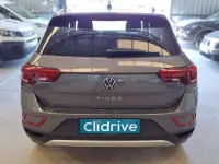 Usado VW T-Roc Life 116 CV (85 kW) 2022 Gris SUV