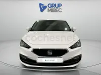 Usado Seat Leon Style 110 CV (80 kW) 2024 Blanco Berlina