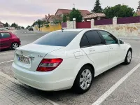Usado Mercedes C200 Avantgarde 136 CV (100 kW) 2010 Blanco Berlina