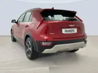 Usado Kia Niro 141 CV (103 kW) 2022 Rojo SUV