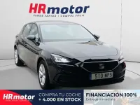 Usado Seat Leon Style 110 CV (80 kW) 2024 Negro Utilitario