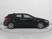 Usado Volvo V40 Kinetic 114 CV (83 kW) 2014 Negro Utilitario