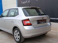 Usado Skoda Fabia Ambition 75 CV (55 kW) 2017 Gris / plata Berlina