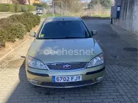 Usado Ford Mondeo Futura 130 CV (95 kW) 2006 Beige Berlina