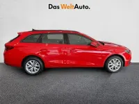 Usado Seat Leon Style 110 CV (80 kW) 2023 Rojo