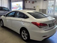 Usado Hyundai i40 115 CV (84 kW) 2013 Blanco Berlina