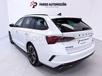 Usado Skoda Octavia RS 200 CV (147 kW) 2023 Blanco Familiar