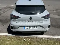Usado Renault Clio V Evolution 100 CV (73 kW) 2025 Gris / plata Berlina