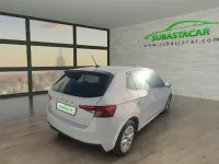 Usado Skoda Fabia 110 CV (80 kW) 2023 Blanco Utilitario