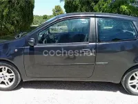 Usado Fiat Punto 95 CV (69 kW) 2004 Negro Utilitario